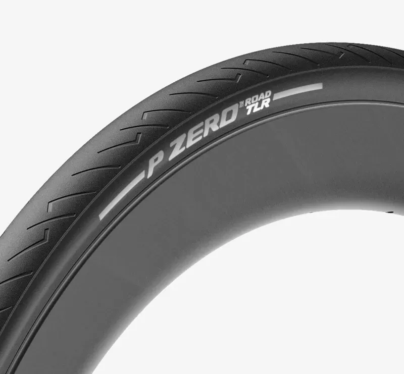 P Zero Road Black 700x